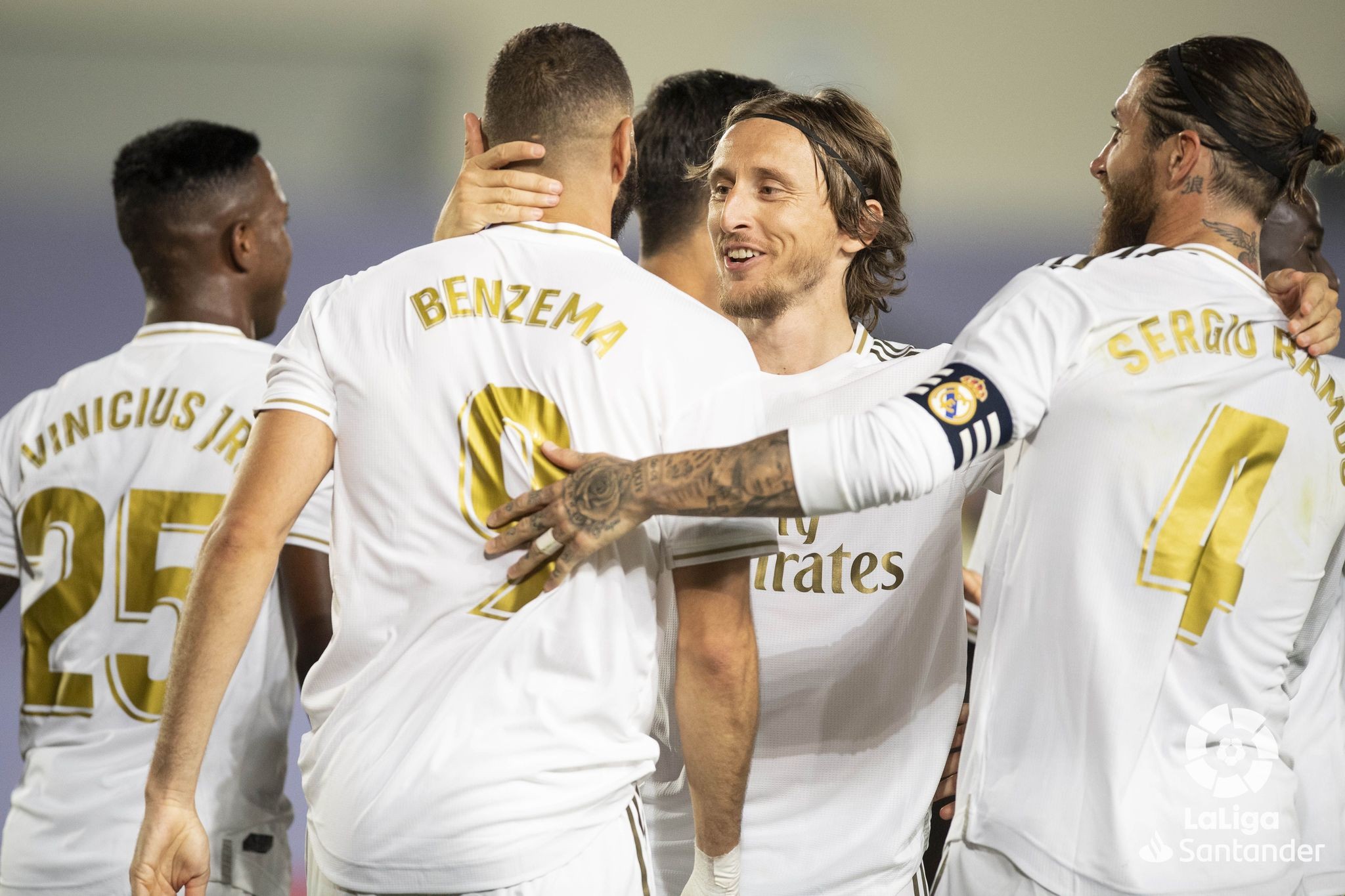 开云体育:西甲赛季转折点：决定冠军归属的时刻的简单介绍