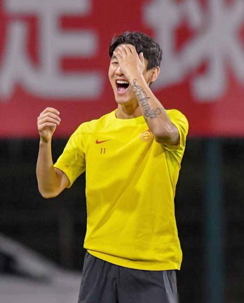 包含开云体育:艾克森：归化球员对中国足球的文化融合与社会影响的词条