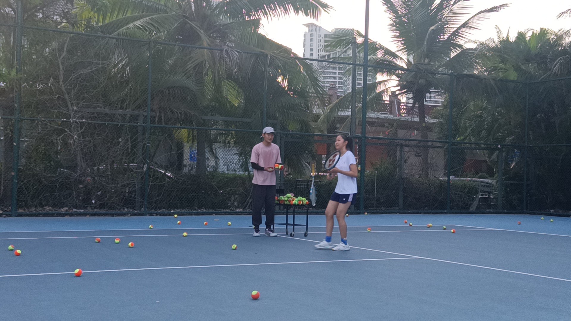 开云官网登录-包含开云体育:NBA球星的慈善基金会运作模式：如何更有效地帮助更多需要帮助的人，传递爱心和希望？的词条