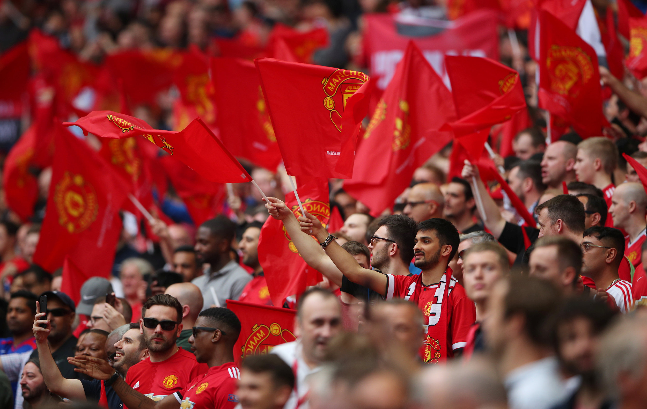 开云下载-包含开云体育:英超的球迷互动：如何提升现场氛围的词条